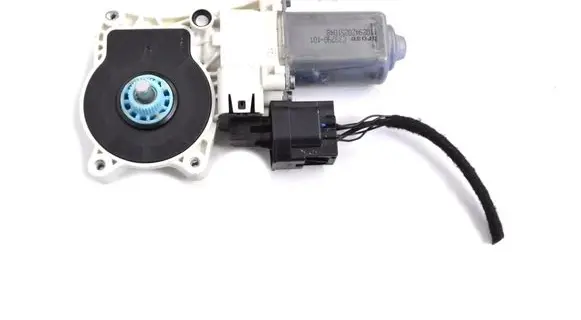 Mazda CX-5 II Rear door window regulator motor C39790101