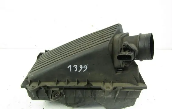 Volkswagen Golf IV Air filter box 