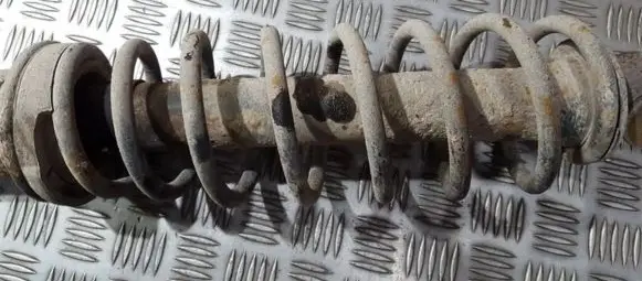 Volkswagen Golf III Rear coil spring