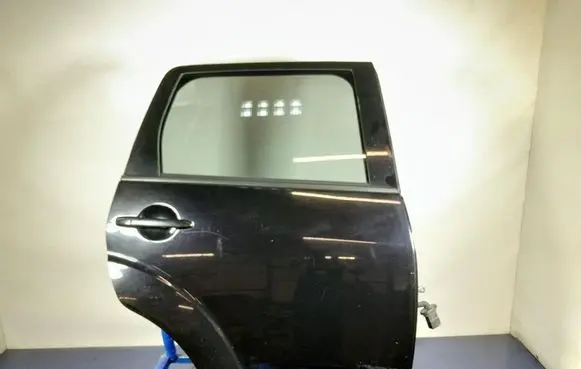 Mitsubishi Outlander Rear door 