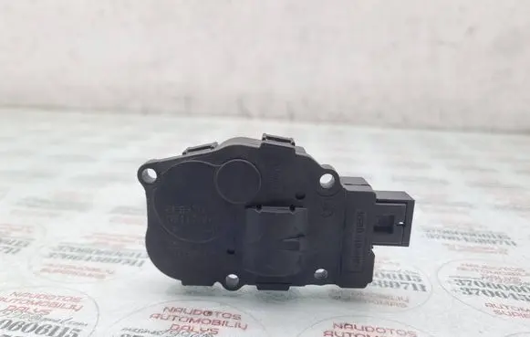 Audi A4 S4 B8 8K Air flap motor/actuator 412650750 K9749005