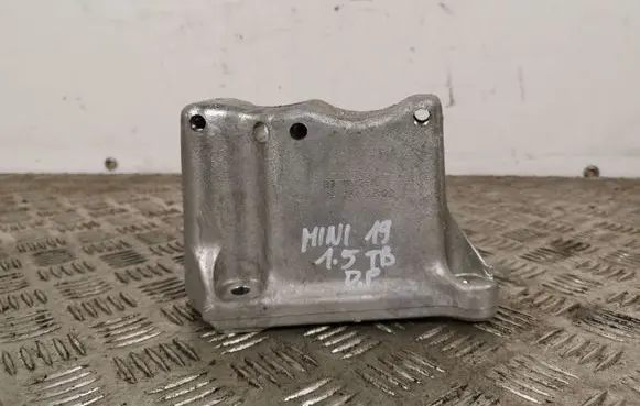 Mini Cooper Countryman F60 Engine mounting bracket 18915910 851129903