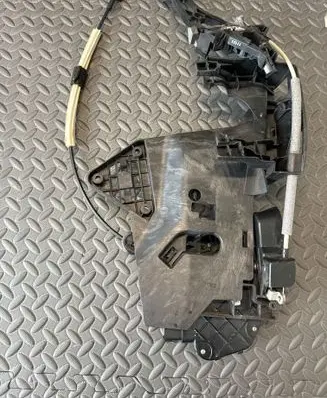 Volvo XC60 Front door exterior handle/bracket 30753335 240015003 30784202