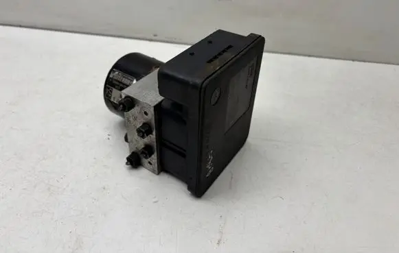 Volkswagen Golf IV ABS Pump 1C0907379K 1J0614417D