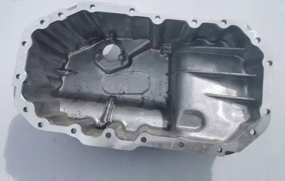 Volkswagen Golf V Oil sump 