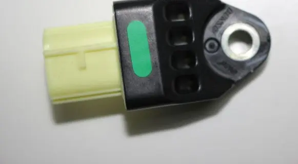 Lexus GS 250 350 300H 450H Airbag deployment crash/impact sensor 89831-68010