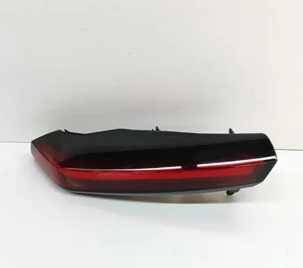 Citroen C4 III e-C4 Tailgate rear/tail lights 9831120680