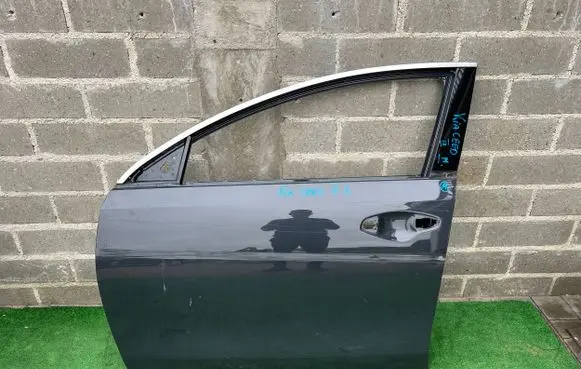 KIA Ceed Rear door