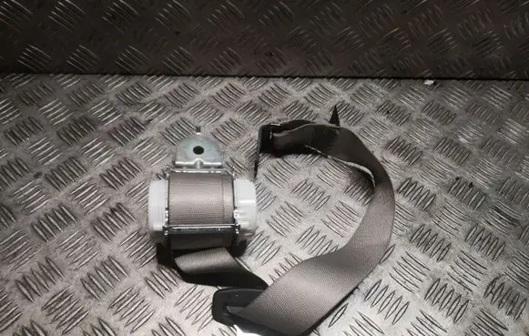 Mercedes-Benz ML W164 Middle seatbelt (rear) 1648601185 A1648601185