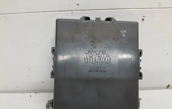 Toyota Prius (XW20) Power management control unit 8967047010