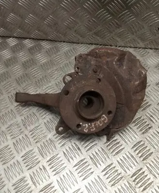 Volkswagen Golf II Front wheel hub