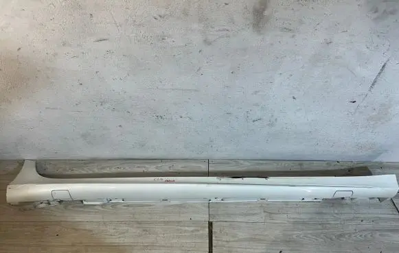 Mercedes-Benz CLS W257 Front sill (body part) 