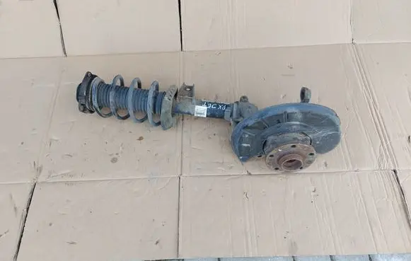 Volkswagen Jetta VI Front shock absorber/damper 5C0413031DJ