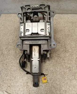 Steering wheel axle set