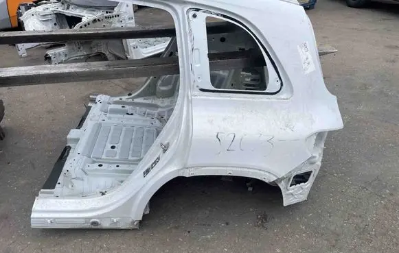 Mercedes-Benz EQB Rear quarter panel 