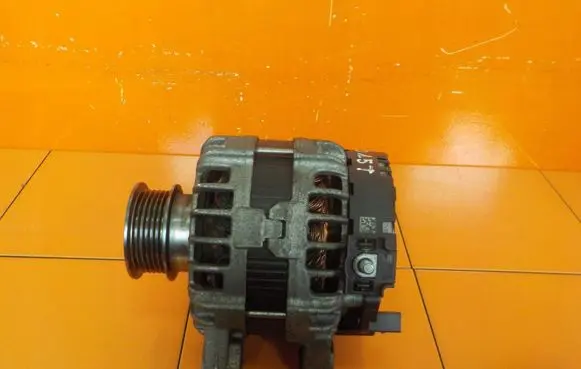 Volvo S60 Generator/alternator 30644945 0125812038