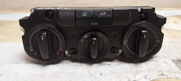 Volkswagen Golf Plus Climate control unit 74730900
