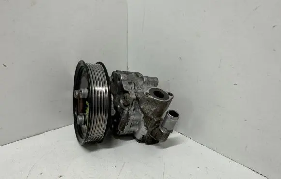 Volkswagen Touareg II Power steering pump 7P6422154