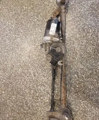 Hyundai Sonata Front wiper linkage and motor 981103K000