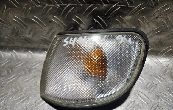 Nissan Sunny Front indicator light 6R010250 013452