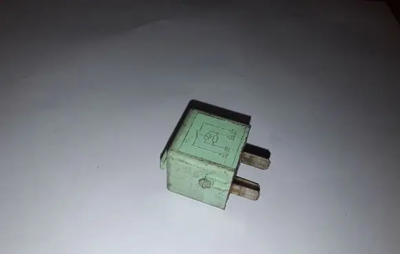 BMW 5 E39 Other relay 61368366600