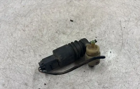 BMW 3 E36 Windscreen/windshield washer pump 