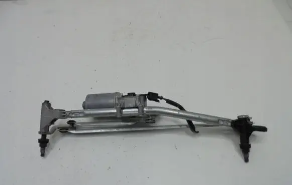 BMW X1 E84 Front wiper linkage and motor 2992465