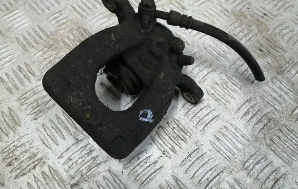 Nissan Qashqai Rear brake caliper