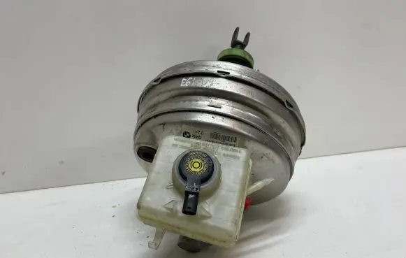 BMW 5 E60 E61 Brake booster 32483213