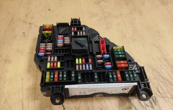 BMW 5 F10 F11 Fuse box set 925281301 9252813