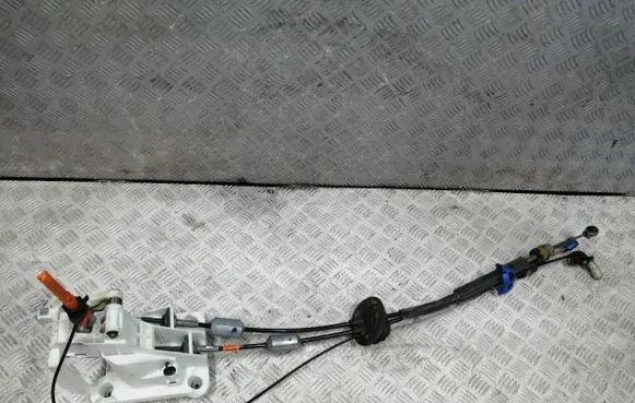 Citroen DS5 Gear shift cable linkage 