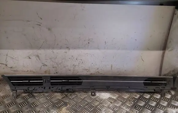 Audi A6 S6 C8 4K Dash center air vent grill 4K1820902 538767 25032021