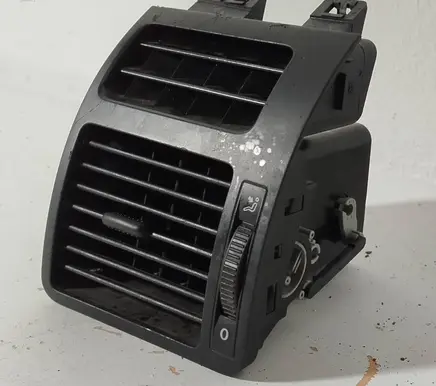 Volkswagen Touran I Dashboard side air vent grill/cover trim 1T0819703A 251030323