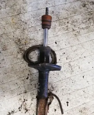 Toyota Avensis T220 Front shock absorber/damper NOCODE