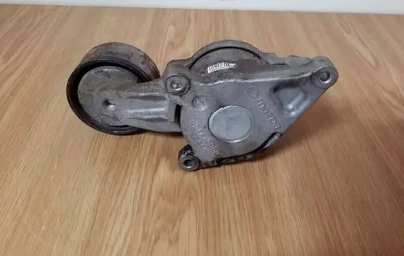 Mazda CX-7 Generator/alternator belt tensioner R2AA15980 K7414 320610080007