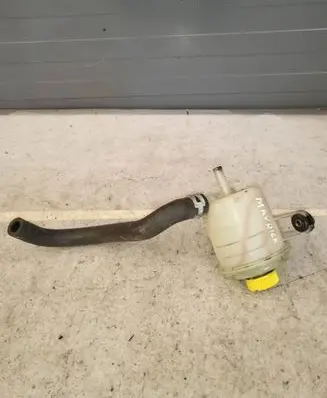 Ford Maverick Windshield washer fluid reservoir/tank