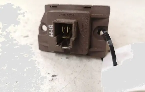 KIA Sorento Heater blower motor/fan resistor