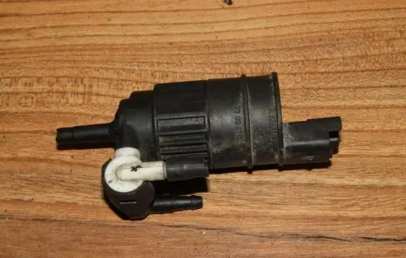 Renault Kangoo I Windscreen/windshield washer pump