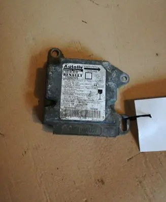 Renault Laguna I Airbag control unit/module 7700437475