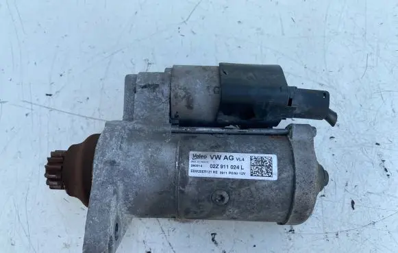 Volkswagen Golf VII Starter motor 02Z911024L
