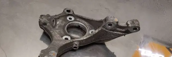 Opel Insignia B Front wheel hub spindle knuckle 23384198