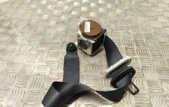 Rear seatbelt