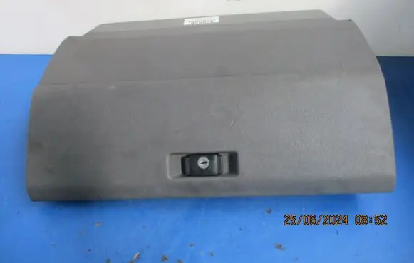 Volkswagen Transporter - Caravelle T4 Glove box 701857095B