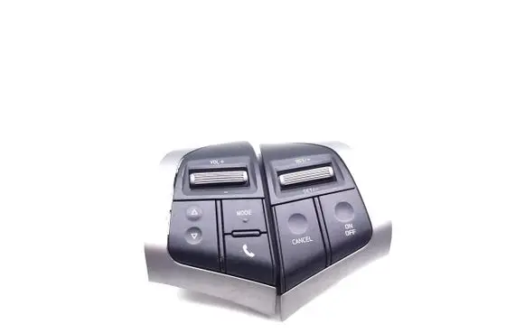 Isuzu D-Max Steering wheel buttons/switches M42058