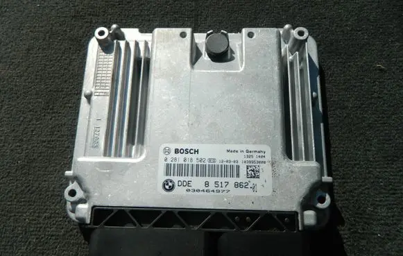 BMW 5 F10 F11 Engine control unit/module 8517862