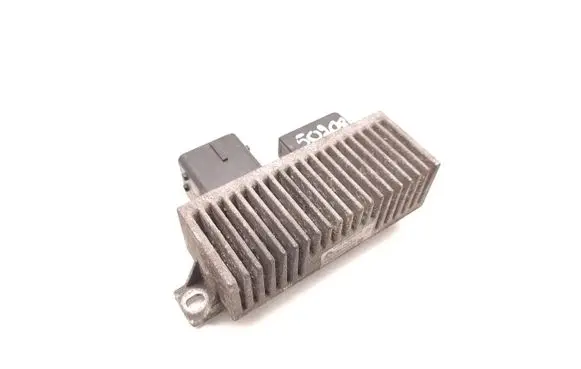 Opel Movano B Glow plug pre-heat relay 8200558438