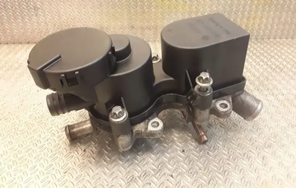 Mercedes-Benz A W169 Oil breather separator A6400101162 6400101162