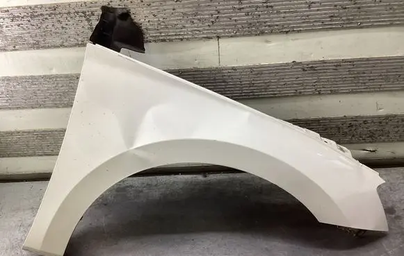 Skoda Superb B8 (3V) Fender 3V0821112B