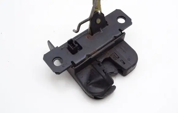Volkswagen Golf IV Tailgate/trunk/boot lock/catch/latch 1K6827505B