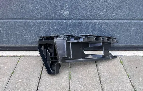 Volkswagen Golf VIII Rear bumper mounting bracket 5H9807394E